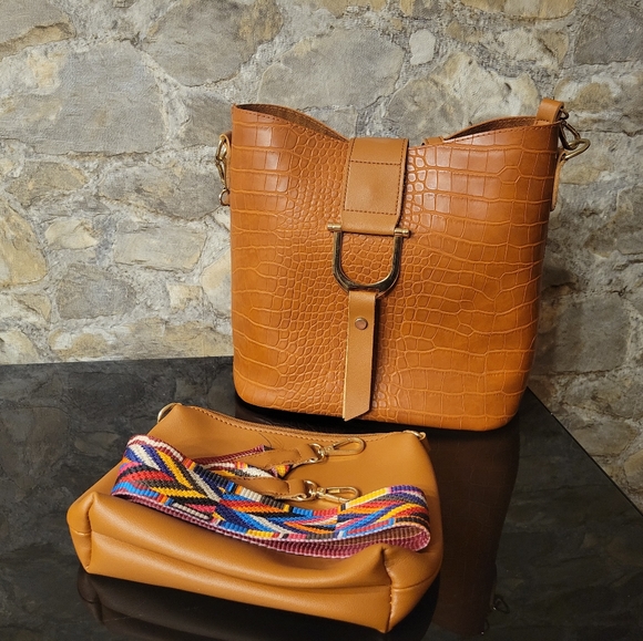 Handbag - Picture 4 of 4